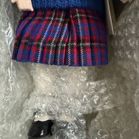 NIB-🎁World Gallery Porcelain Doll -new in box - Picture 3 of 8